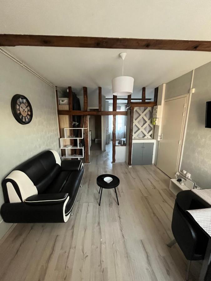 Saint Martin Appartement Troyes Buitenkant foto
