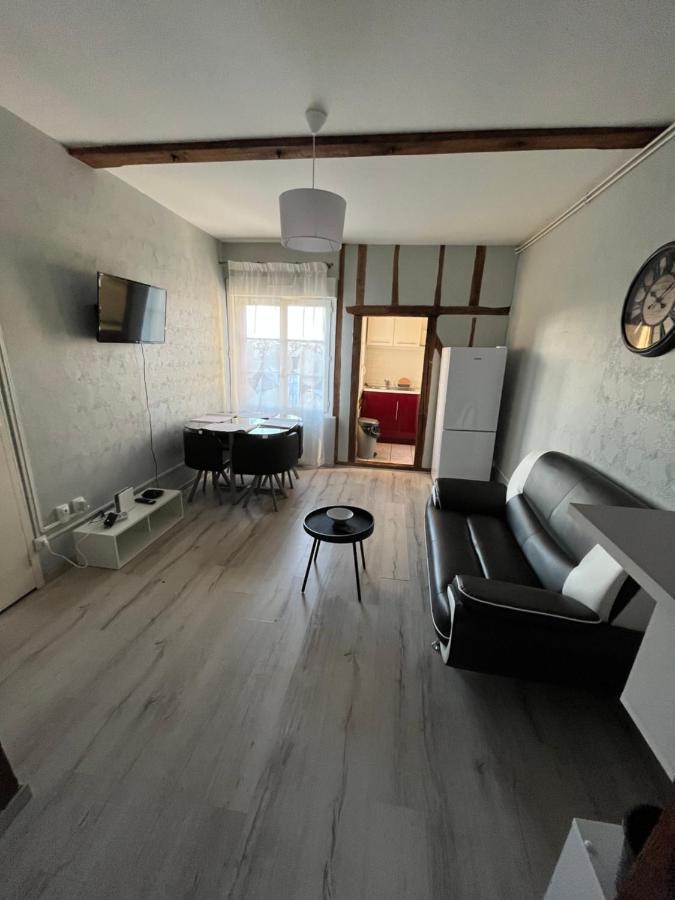 Saint Martin Appartement Troyes Buitenkant foto